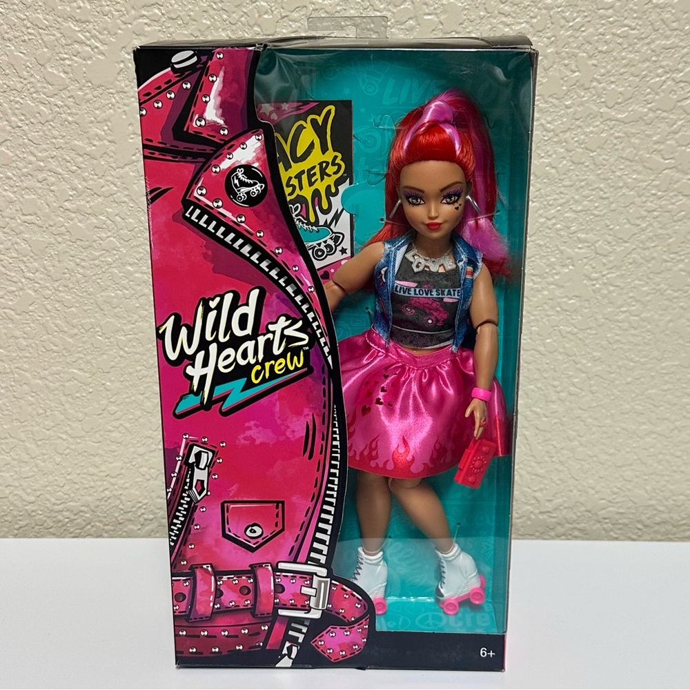 NEW IN BOX Wild Hearts Crew Articulated Fashion Doll Jacy Masters